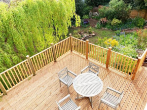 Beautiful Victorian Seaside apartment with gardens